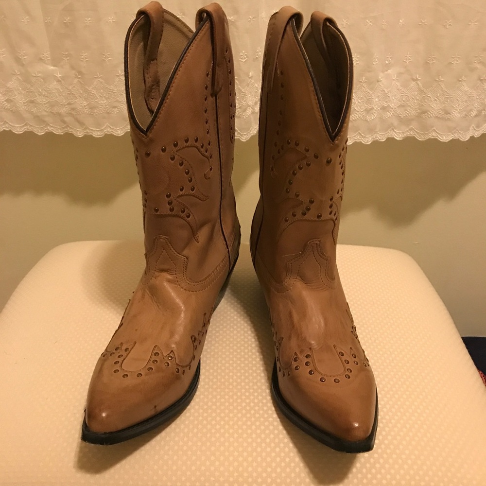 Real leather cowboy boots (smokey mountain boots)